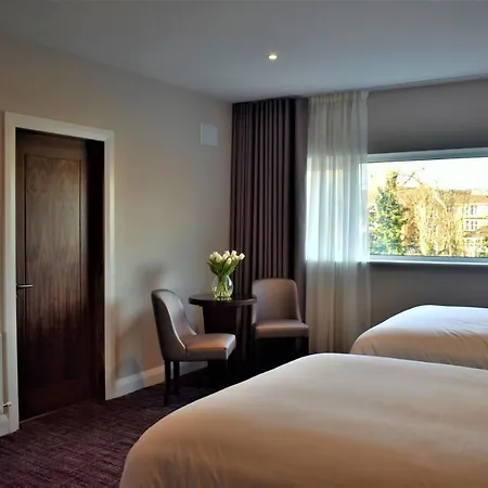 The Birches Konukevi