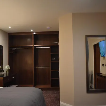 ゲストハウス The Birches